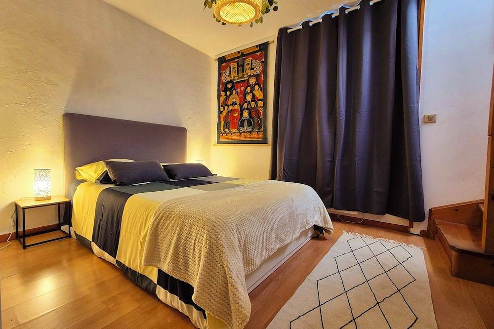 Chantilly gardens, 3-storey maisonette next to the station. in Gouvieux, Oise
