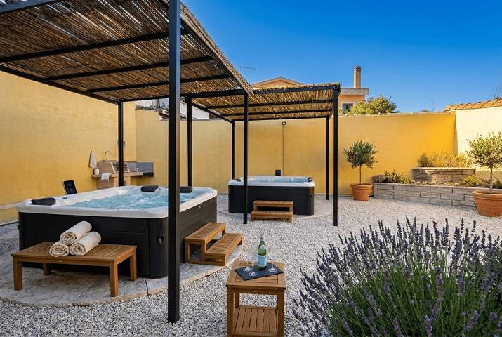 Apartamento de vacaciones para 3 personas, con jardín y jacuzzi - 1
