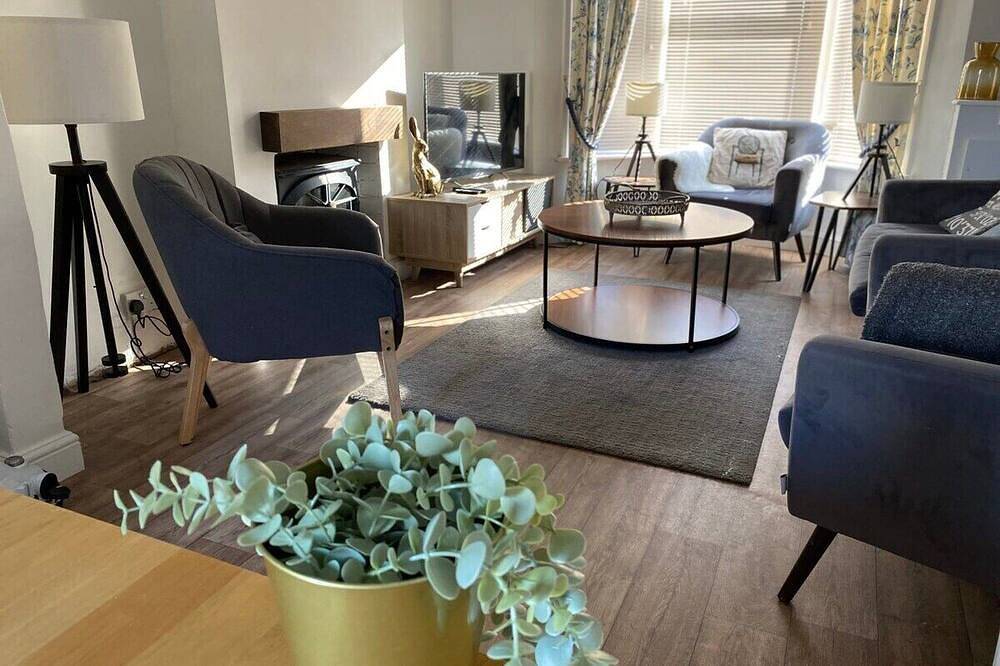 Tudor House by Staystaycations in Gloucester (UK), Gloucestershire