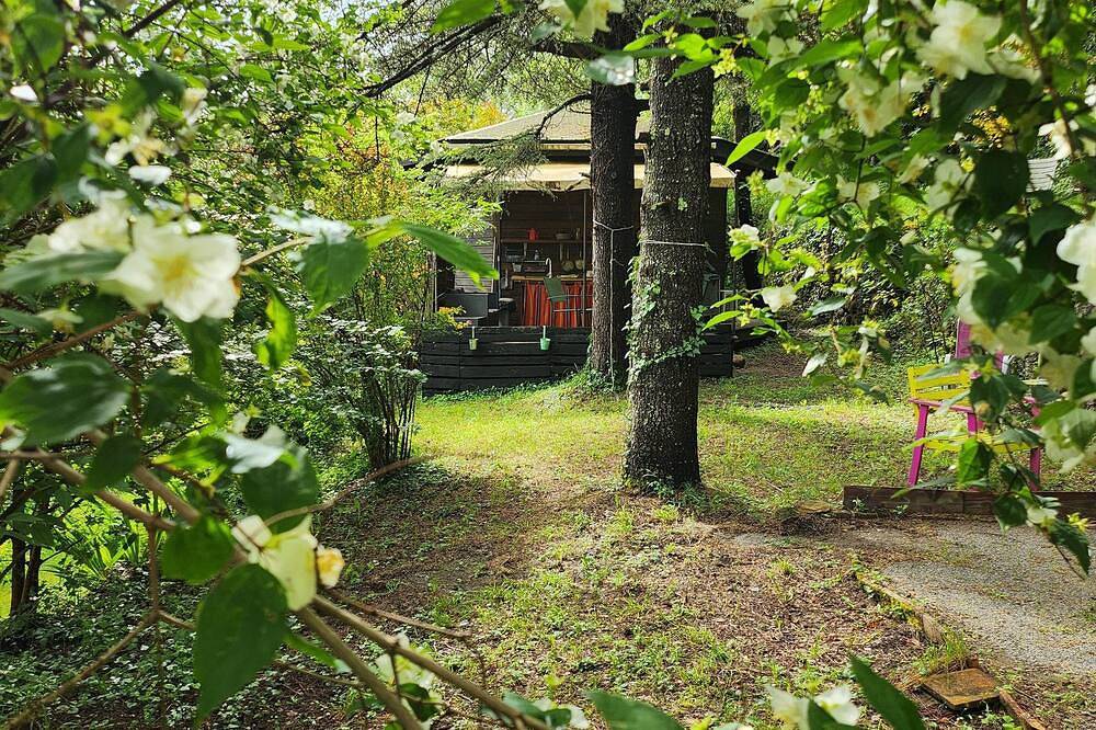 Chalet de Charme \" Pleine Nature\" Pour 2 Personnes in Saint-Hippolyte-du-Fort, Région du Vigan