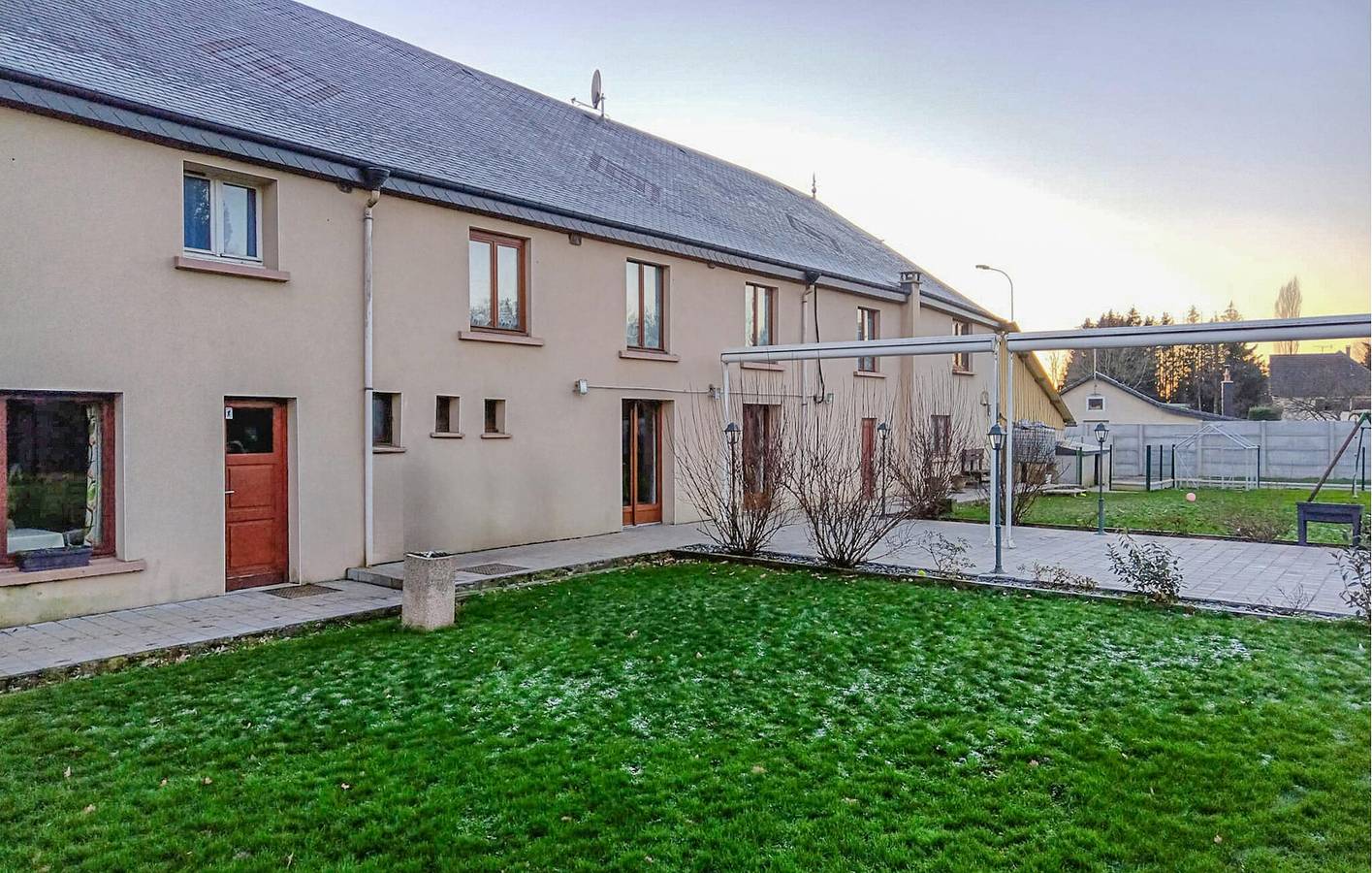Appartement de jardin confortable avec sauna et bain à remous in Maubert-Fontaine, Parc naturel régional des Ardennes