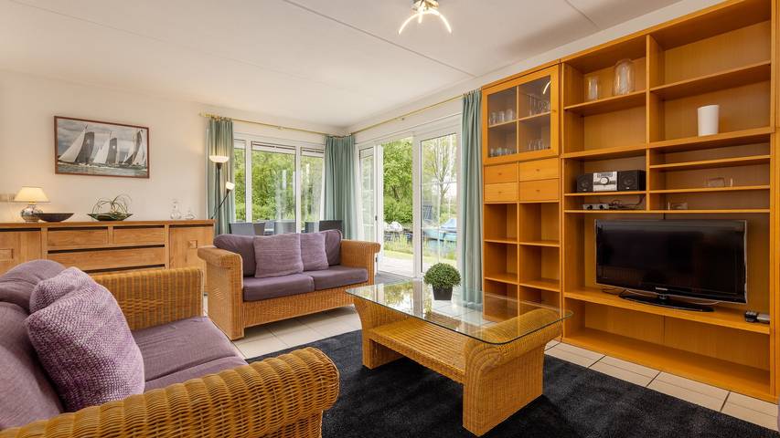 Bungalow für 8 Personen, mit Terrasse und Balkon/Terrasse in Friesland - 3