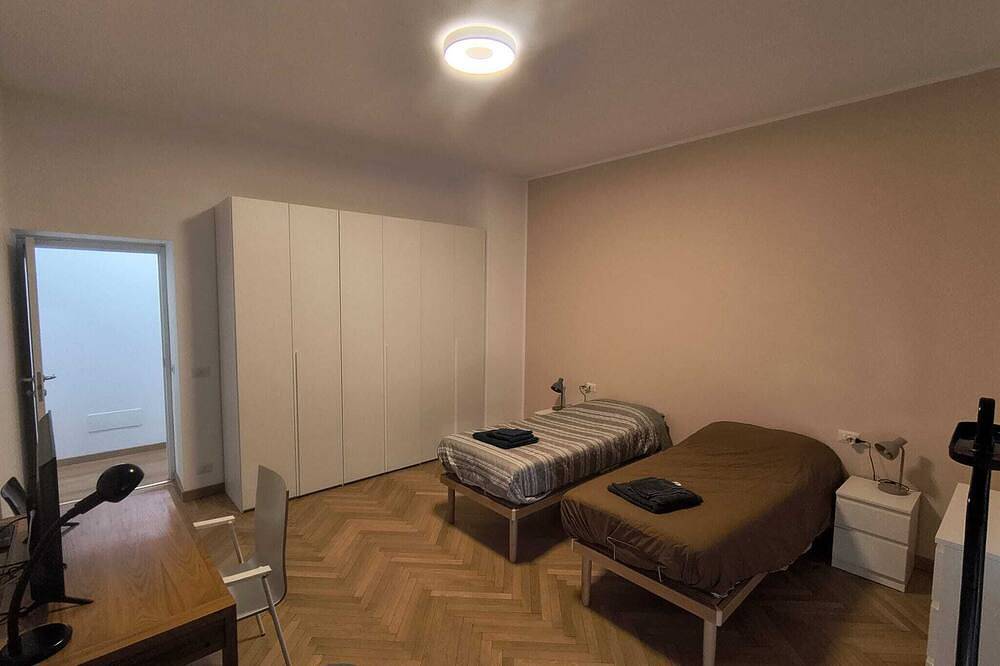 Entire apartment, Bagaini Urban Flat in Varese, Varese Province