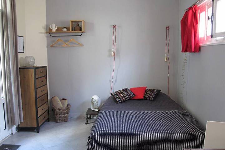 Location de vacances pour 2 personnes, avec jacuzzi à Bagnolet - 2