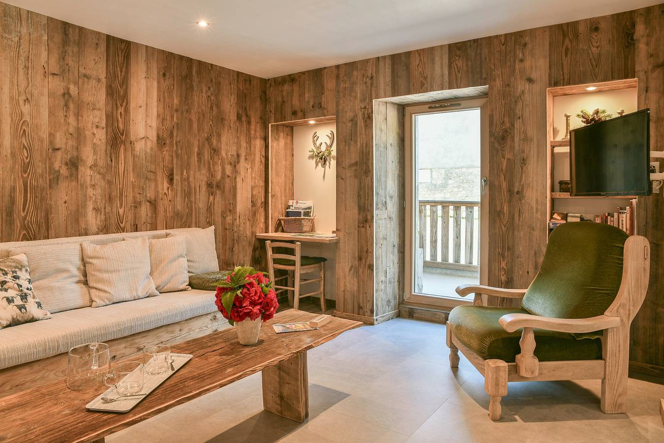 Gîte Ciméléon Bas – Authentischer Bauernhof, Alpenblick, private Terrasse, 4 Personen in Aillon-le-Jeune, Chambéry und Umgebung
