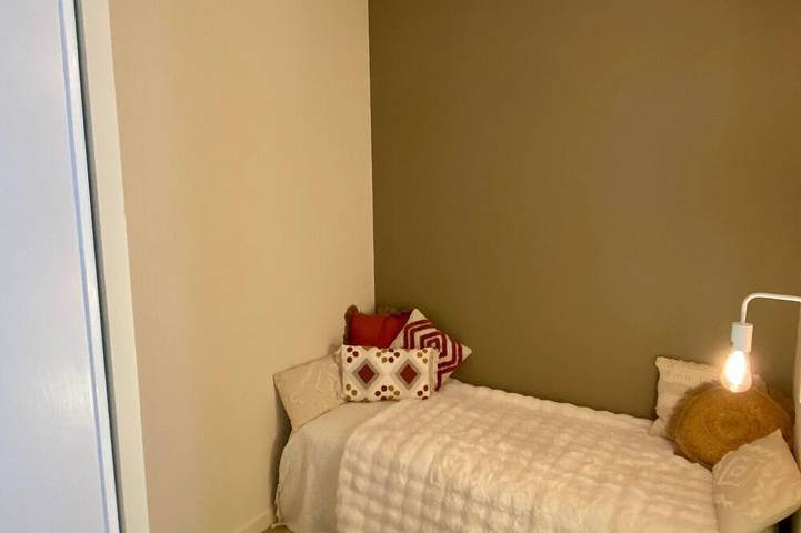 Gîte pour 4 personnes, avec balcon dans Saint-Énogat - 3