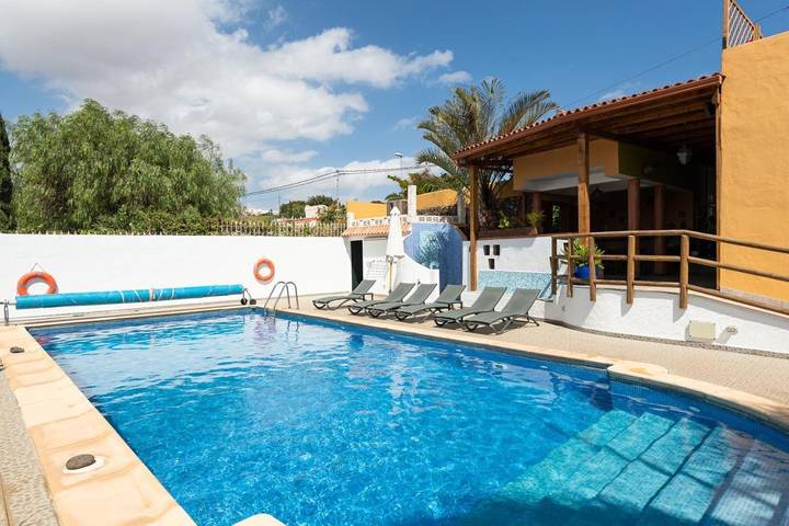Chalet para 12 personas, con piscina además de jardín y jacuzzi en Gran Canaria - 3