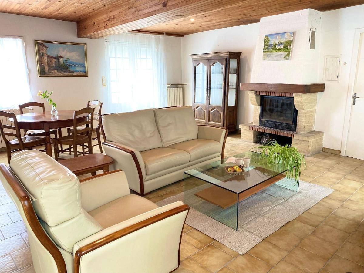 Holiday Home (6 Adults) in Ruffigné, Région de Châteaubriant