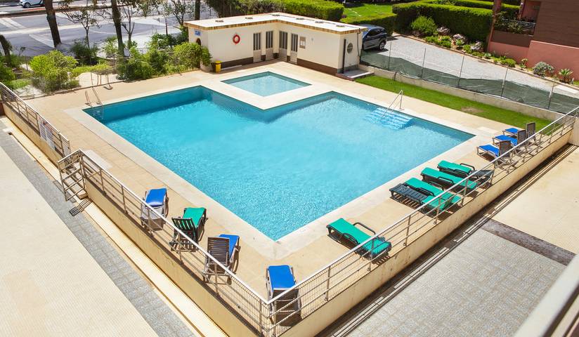 Gîte pour 4 personnes, avec bassin pour enfant et balcon à Portimão - 2