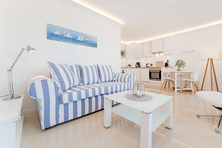 Ferienwohnung für 2 Personen, mit Balkon und Seeblick am Dieksee - 2