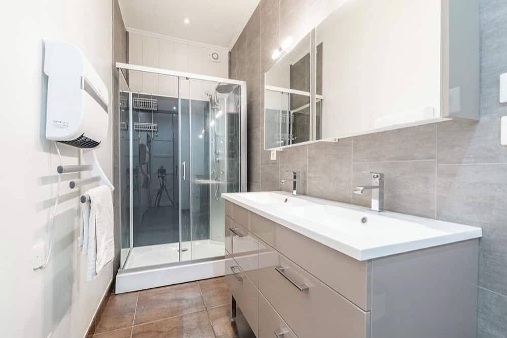 Ganze Wohnung, Unique industrial loft in city center 130m2, 3 bedrooms, ideal for a family in Le Puy-en-Velay, Haute-Loire