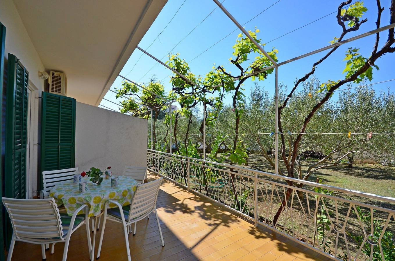 Ganze Wohnung, Apartments Secret Garden in Srima, Šibenik-Knin