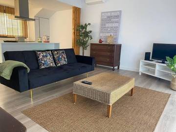 Gîte pour 5 personnes, avec terrasse et vue dans Seixal