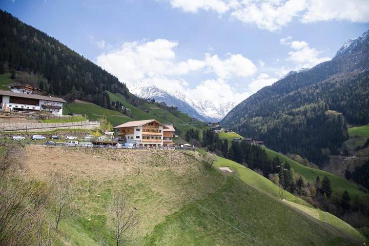 Gästehaus für 3 Personen, mit Garten und Pool sowie Sauna und Ausblick, mit Haustier - 1