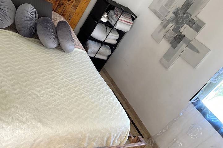 Gîte pour 3 personnes, avec piscine, animaux acceptés à Bédarrides - 2