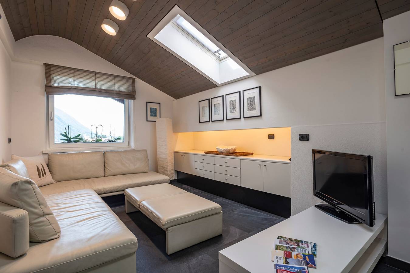 Ganze Wohnung, Ferienwohnung "Tubris Living" mit Bergblick, Terrasse und Wlan in Sand in Taufers, Kronplatz