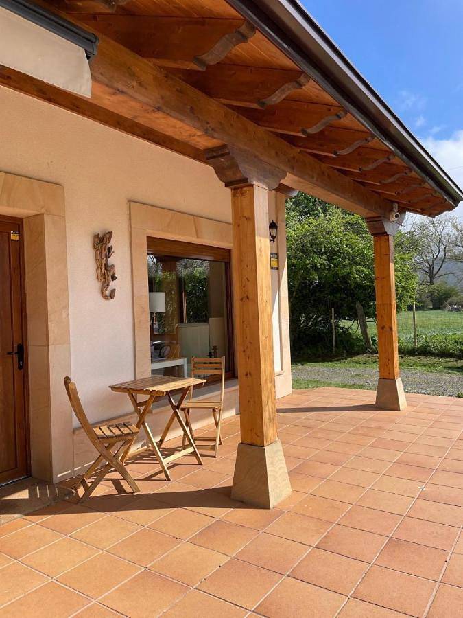 Casa rural para 6 personas, con jardín y vistas, Se admiten mascotas en Hermandad de Campoo de Suso - 2