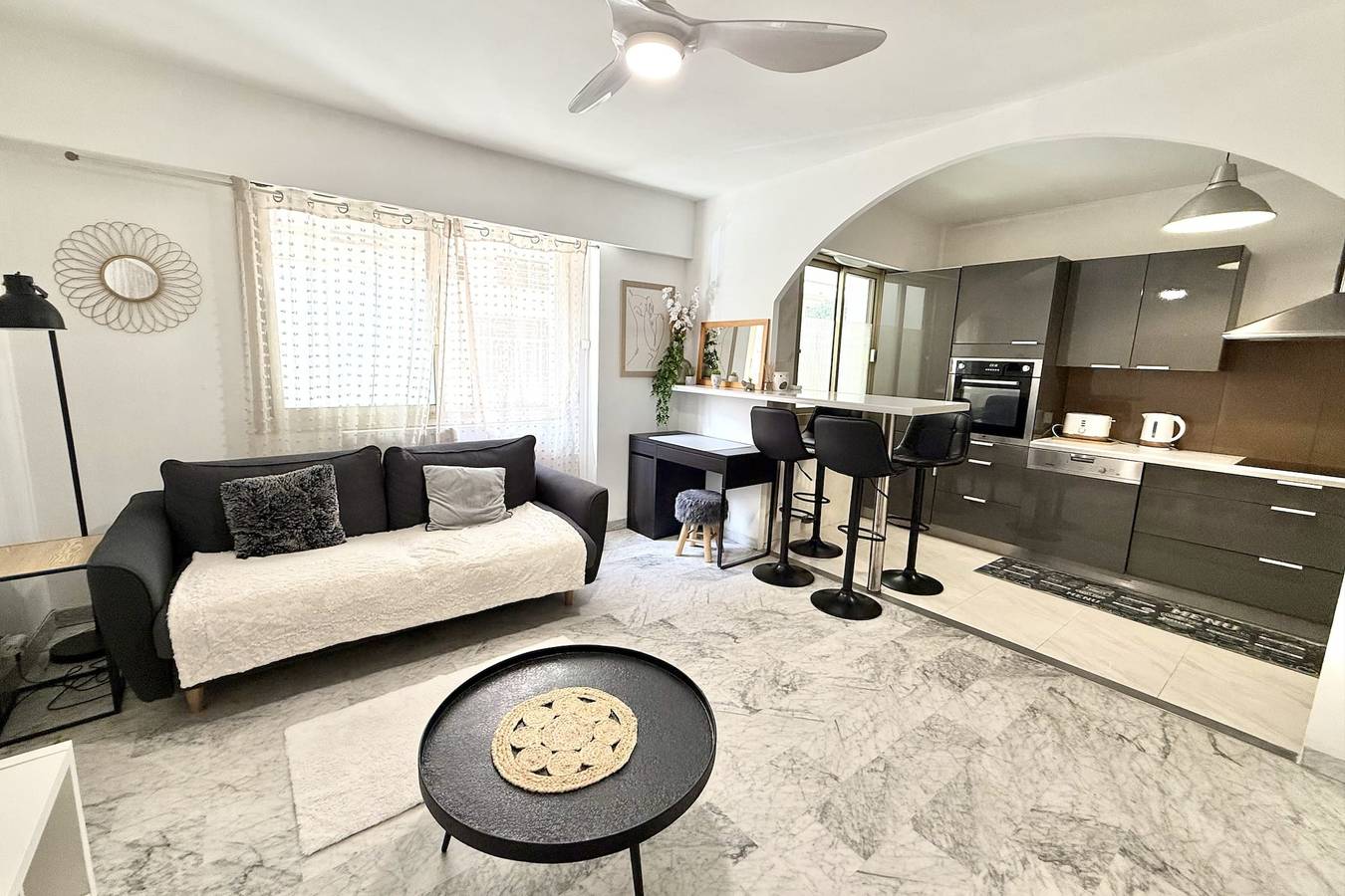 Apartamento entero, Juan-les-Pins – close to the sea  apartment sleeps 4 in Antibes, Costa mediterránea (Francia)