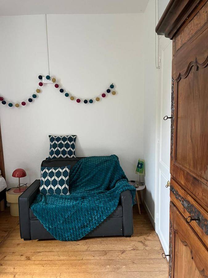 Location de vacances pour 2 personnes, avec piscine ainsi que terrasse et jardin à Maillezais - 2