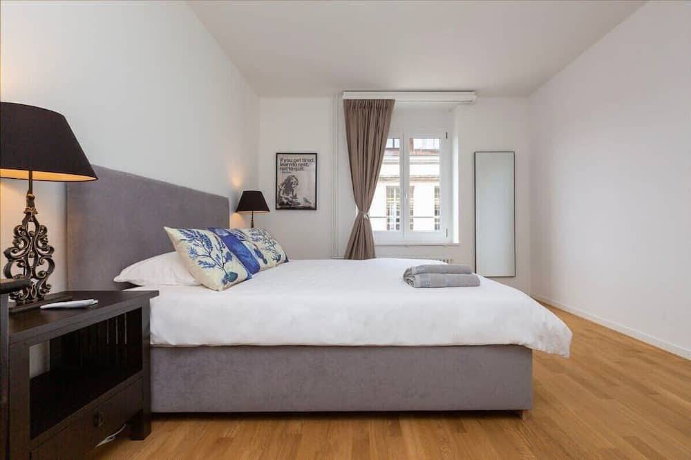 Apartamento inteiro, Central Location Spacious 2-Br Apartment 3A in Zurique, Bezirk Zürich