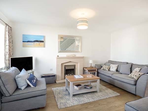 7 Harlyn Cottages in Harlyn, Cornwall