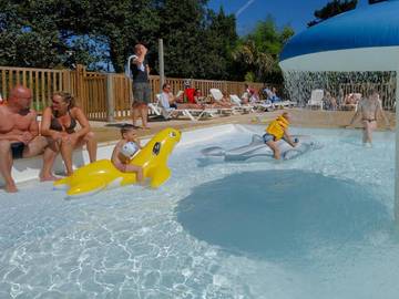 Camping für 4 Personen in Pleubian, Côtes-d'Armor, Bild 4