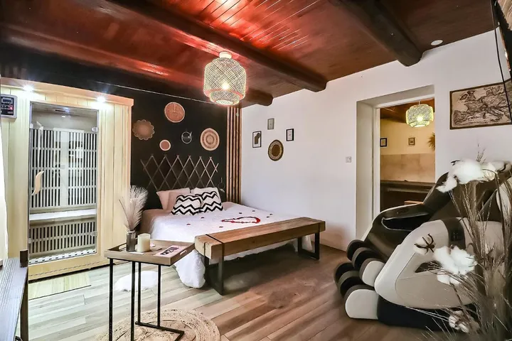 Holiday apartment for 2 people, with sauna and hot tub - 1
