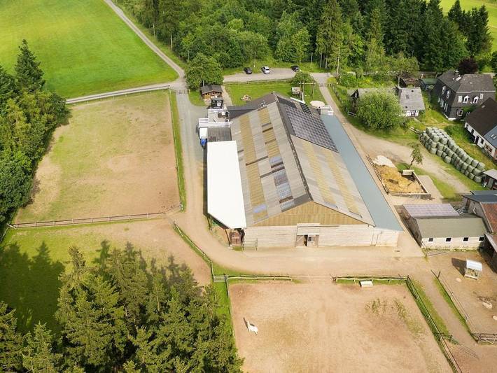 Location de vacances pour 4 personnes, avec jardin ainsi que balcon et piscine à Korbach - 2