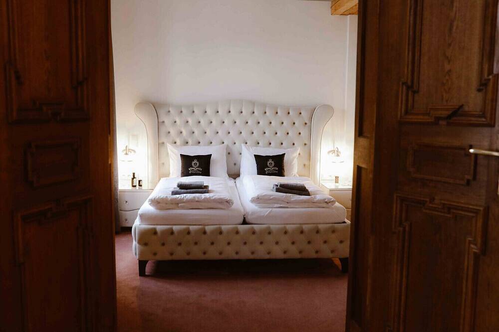 Versailles Luxury Suite 5 Guests Aurolzmünster in Aurolzmünster, Innviertel