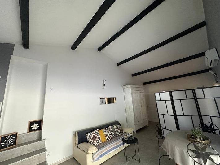 Gîte pour 4 personnes, avec terrasse ainsi que jardin et vue à Villetelle