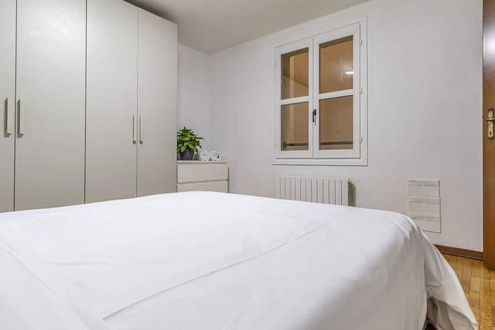 Entire apartment, Ottonelli Street Stay Wi-Fi | 2 guests Ztl Pass in Modena, Modena Province