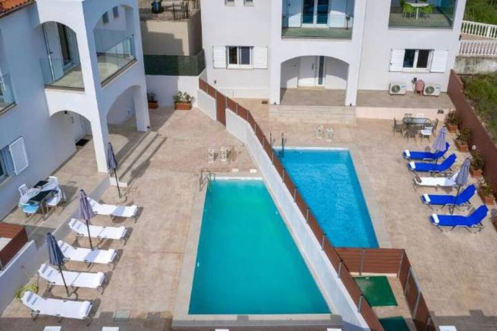 Villa for 6 people, with balcony, with pets in Planos
