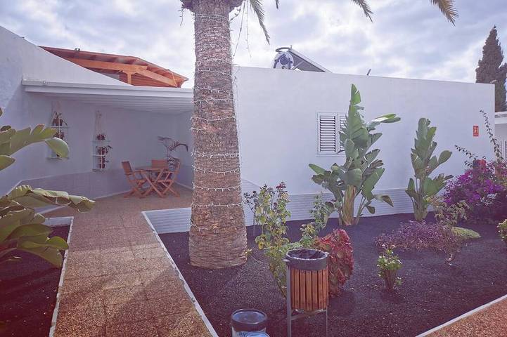 Ferienwohnung für 3 Personen, mit Pool und Terrasse sowie Garten - 1