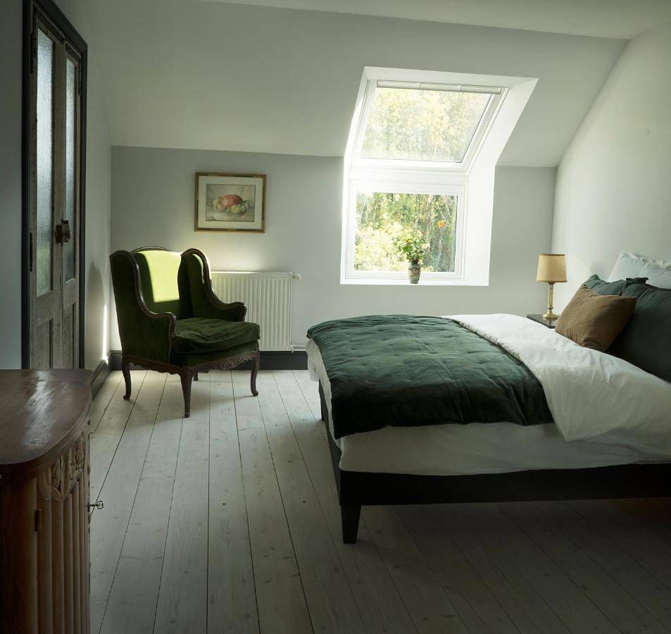 Queen Room with Garden View in Gyé-sur-Seine, Aube