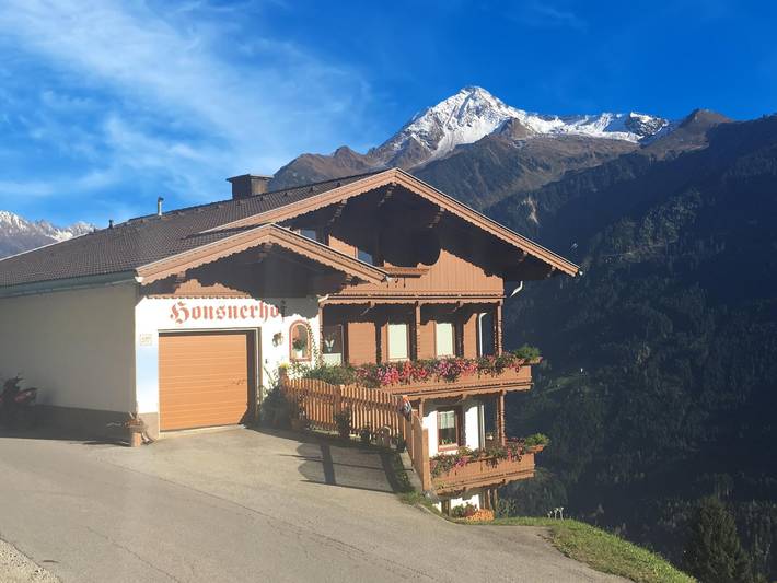 Hütte für 8 Personen, mit Balkon in Finkenberg