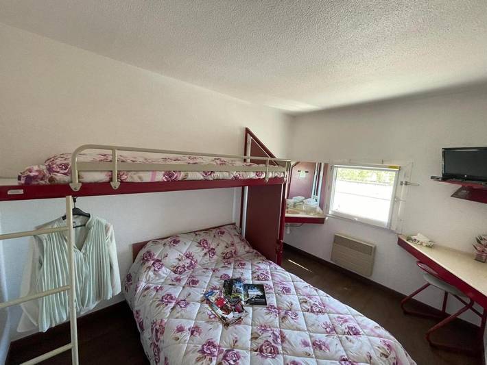 Hôtel pour 3 personnes, avec vue et jardin à Bourg-de-Péage - 2