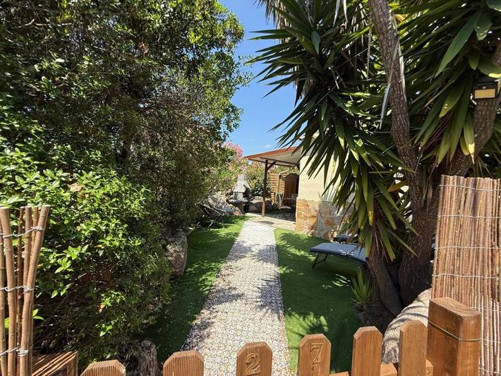 Casa de vacaciones para 2 personas, con vistas y jardín - 1