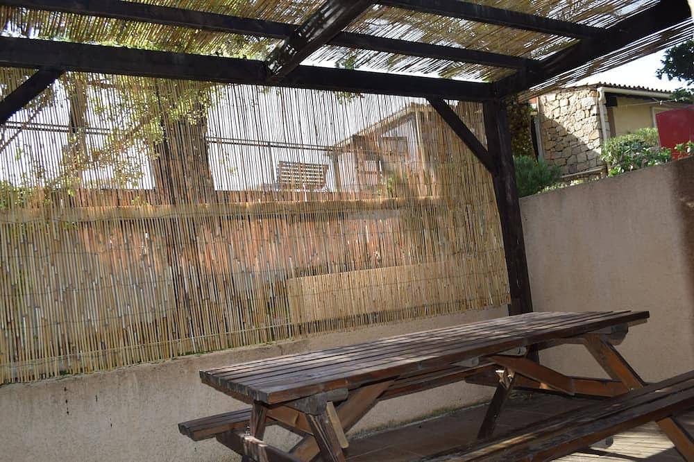 Particulier loue mini- villa t2, dans très belle résidence 3* in Serra-di-Ferro, Région d'Ajaccio