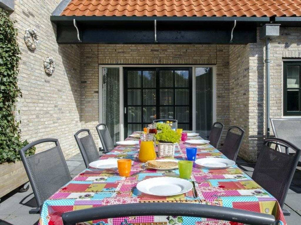 Ferienhaus in Nes mit Schwimmbecken in Nes, Westfriesische Inseln