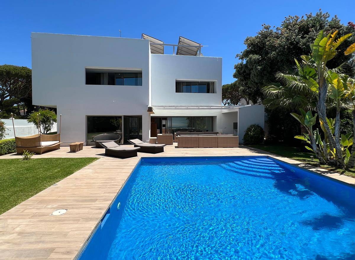 Casa Vera - Moderne Villa mit Pool in Strandnähe in Roche, Conil de la Frontera