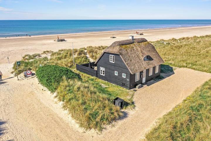 Ferienhaus für 4 Personen, mit Balkon/Terrasse und Terrasse sowie Ausblick in Blavand