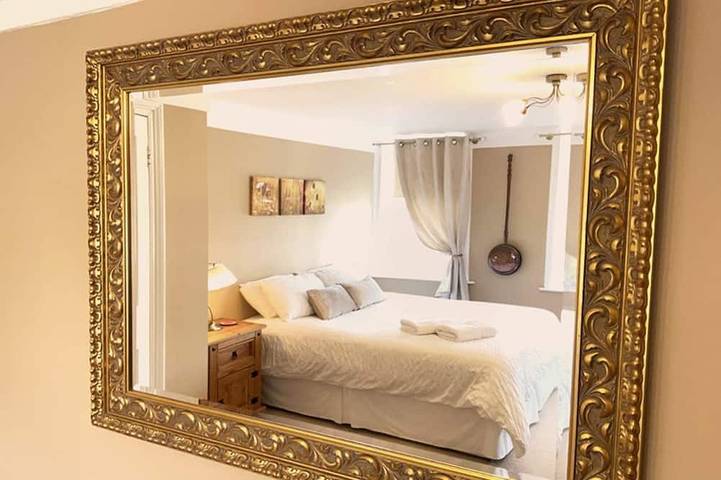 Apartamento entero, The Georgian Apartment - Apartamento grande de 2 dormitorios para 4 personas (+2) in Gosport, Hampshire