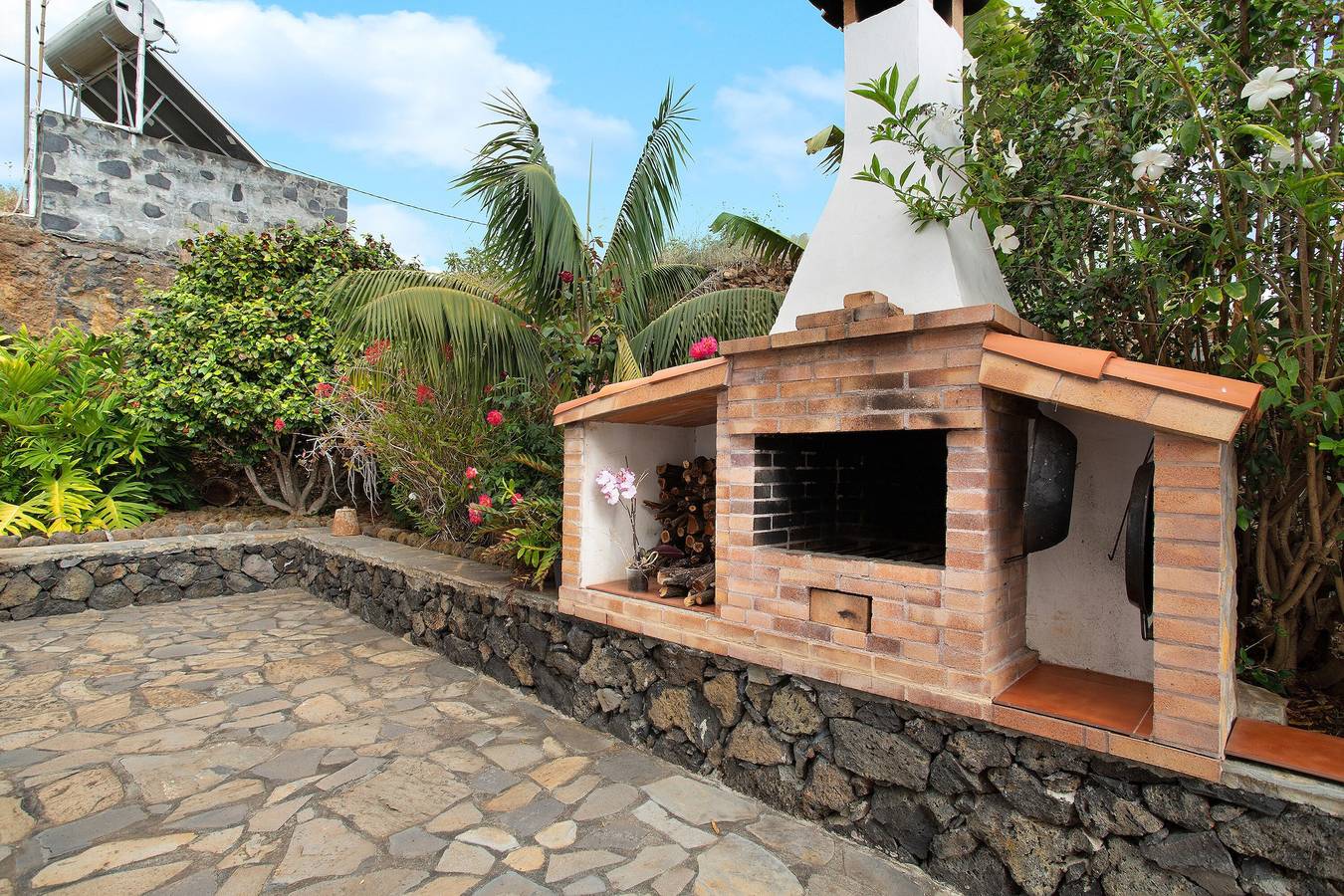Ferienhaus 'Casa Ariadna' mit Meerblick, privatem Garten und Wlan in Tijarafe, La Palma Nord