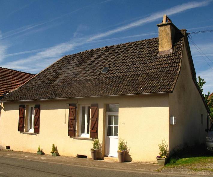 Location de vacances pour 2 personnes, avec Terrasse et Jardin à Leyme
