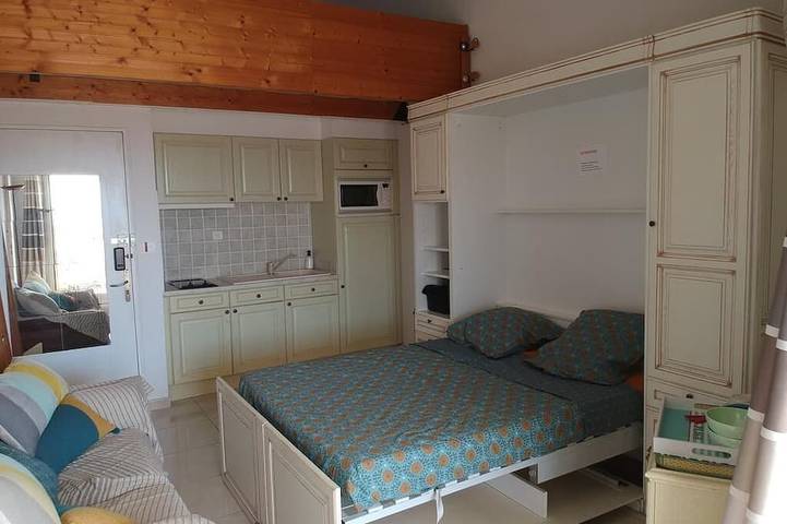 Gîte pour 3 personnes, avec balcon dans Plage des Salins (Hyeres) - 2