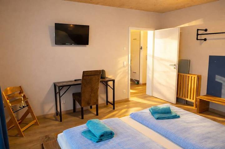 Ganze Wohnung, Ankerix - geräumige Ferienwohnung für 4 Gäste in Hafen Büsum, Büsum