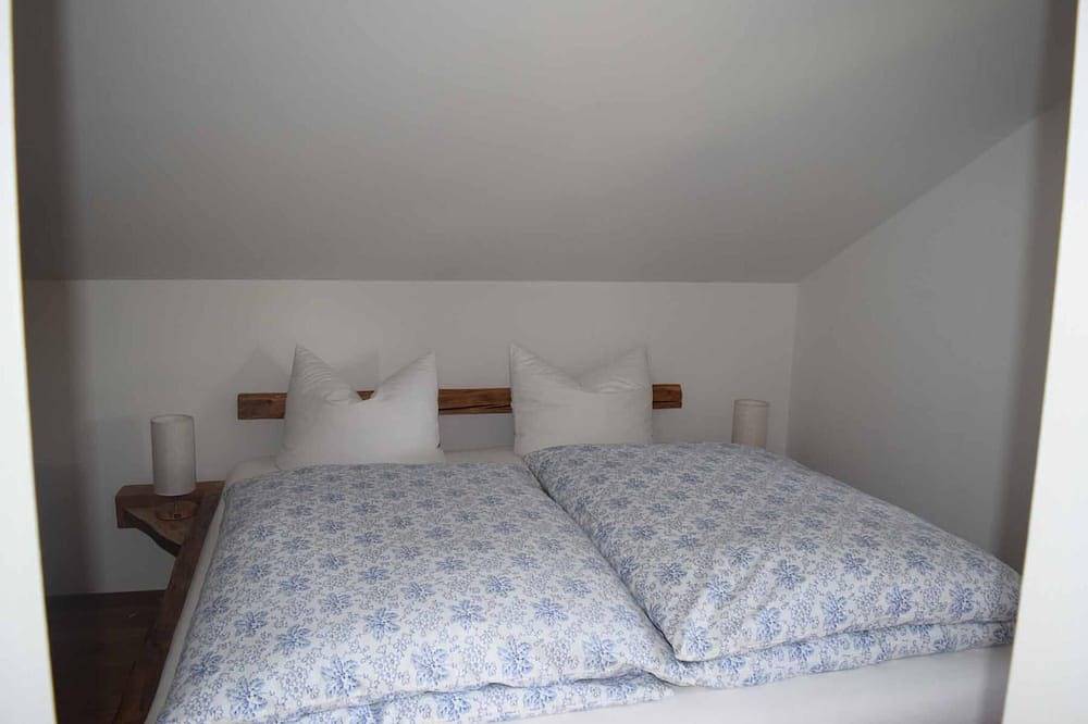 Ganze Wohnung, Chalet (35qm) mit nostalgischem Holzofen in Falkenfels, Ostbayern