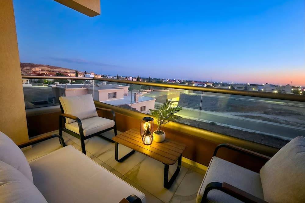 Ganze Wohnung, Maison Lazarus - Serene Seaview Luxe Apt Close to Larnaca & Ayia Napa in Πύλα, Larnaca Bezirk