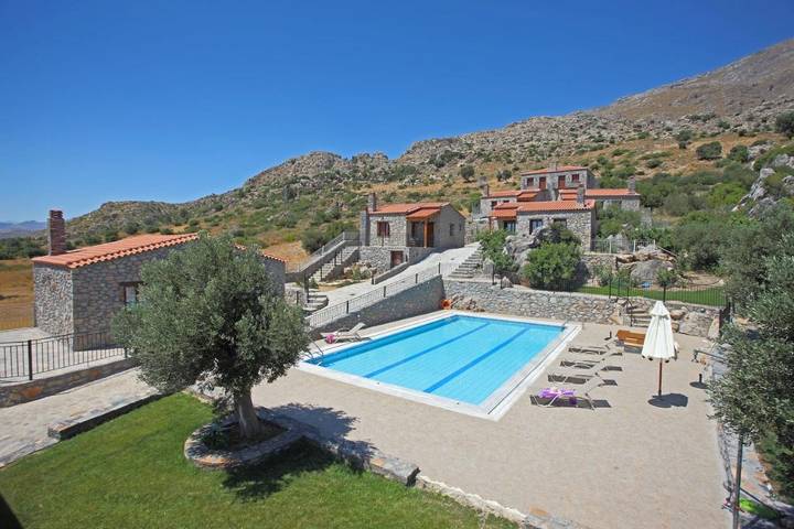 Ferienhaus für 5 Personen, mit Garten und Ausblick sowie Pool, mit Haustier in Griechenland - 3