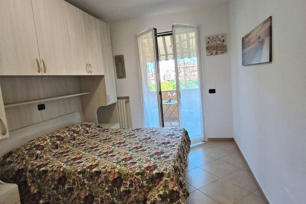 Ganze Wohnung, Diano Marina 500 mt vom Meer u. Stadtzentrum,im Grün des Parks Le Giaiette in Diano Marina, Diano Marina Gemeinde